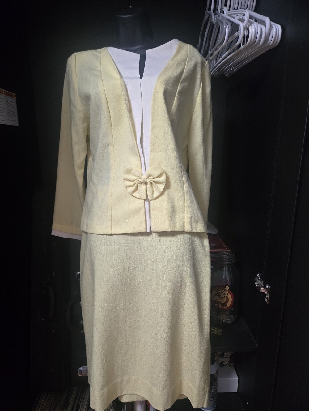 Vintage 60s Capriccio Pastel Yellow Bow Detail 2-Piece Skirt Suit Set 10